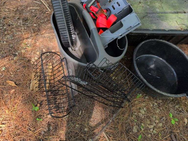 Oil pan, ratchet, and containers