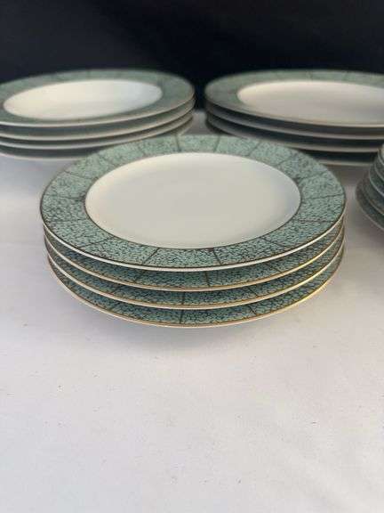 (4) Piece Dinnerware Set