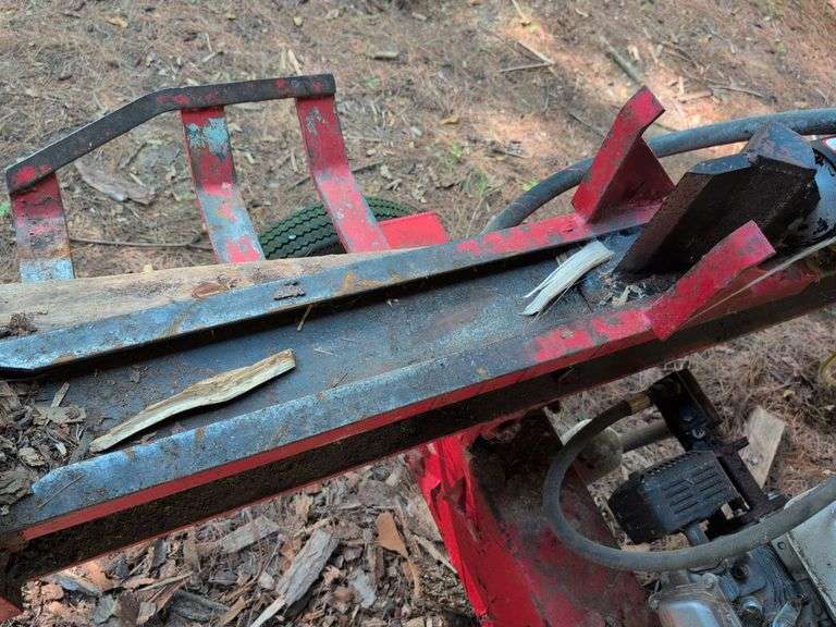 SpeeCo 25 ton light commercial log splitter - runs well