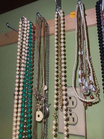 Assorted Women’s Costume Necklaces