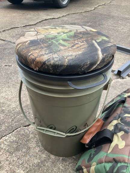 Cabelas 5 Gallon Bucket Swivel Seat, Camouflage Folding Seat, Camouflage Cooler with Thermos