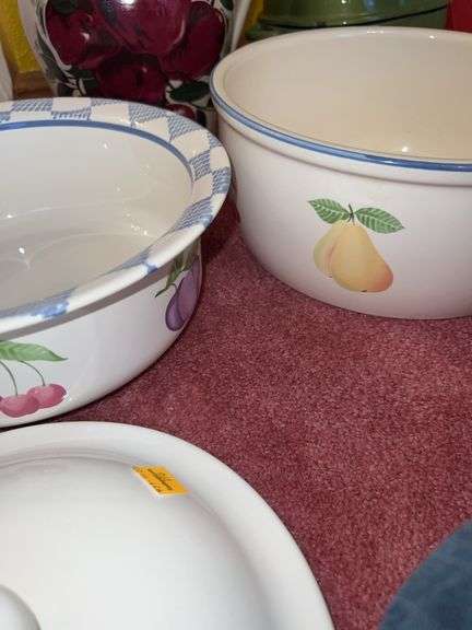 Pfaltsgraff Covered Casserole Dish, Cast Iron Green Pepper Cookware, Porcelain Pitcher