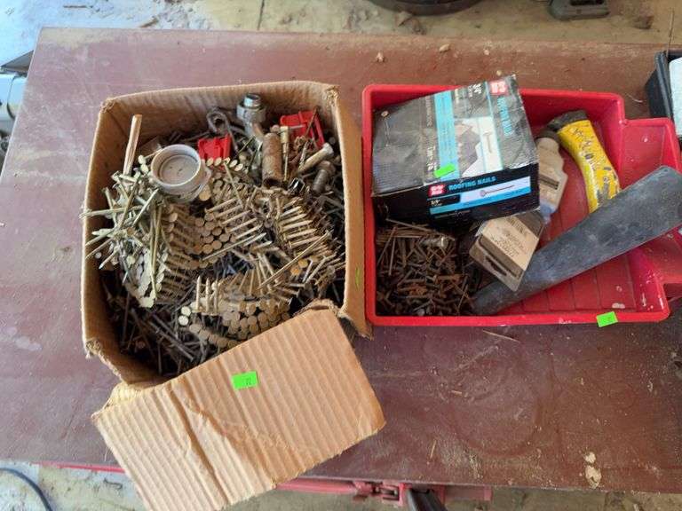 Lot of Nails spiral roof nails and trim nails