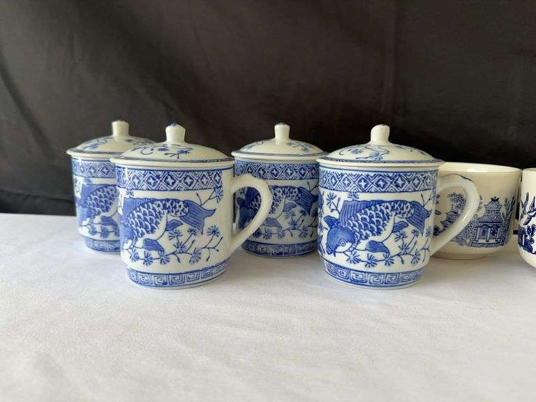 (6) Blue and White Patterned Cups