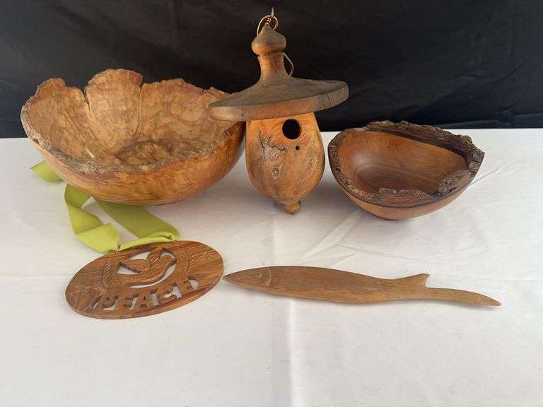 (2) Wood Bowls, Bird House, Peace Wood Work, and Wood Fish
