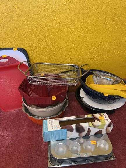 Assorted Kitchen Supplies