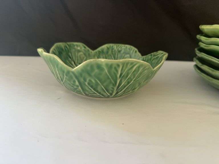 (6) Lg. Cabbage Plates, Bowl, and Serving Plate