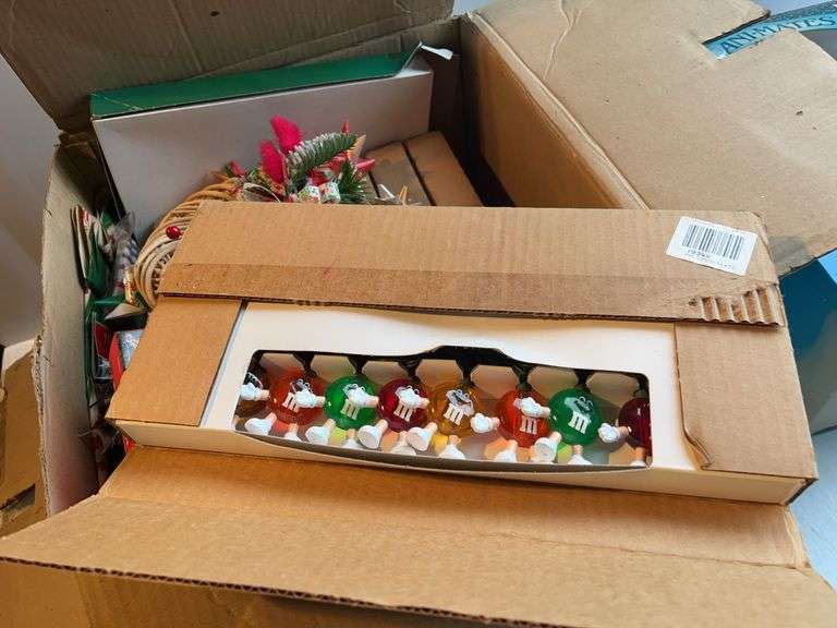 Christmas Ornaments & Decor