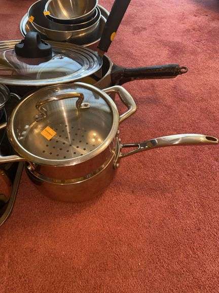 Assortment of Pots/Pans