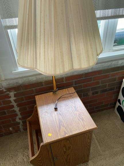 Wooden Side Table with Lamp
