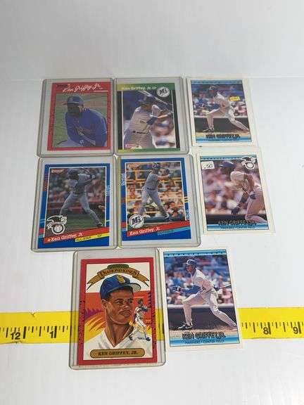 (8) Ken Griffey Jr. Trading Cards