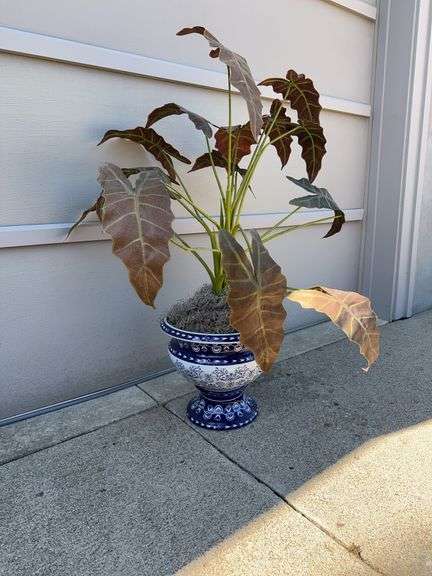 Planter w/ Fake Plant