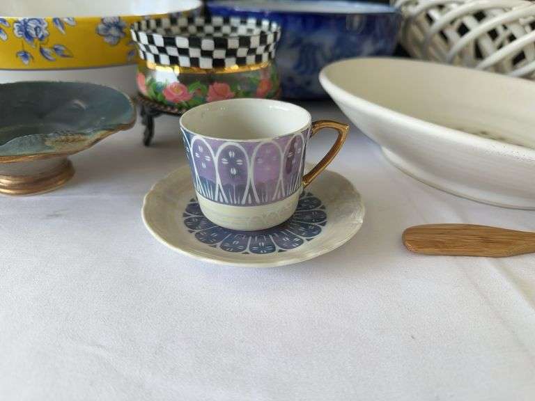 (4) Lg Bowls, Pottery Mug, Teacup, Aalt and Pepper Shaker, and other Dishware