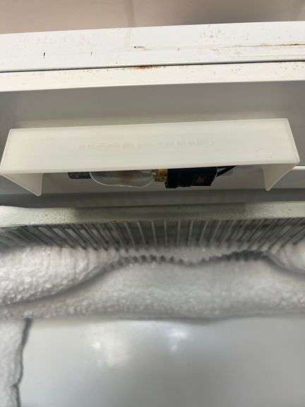 Hotpoint Upright Deep Freezer