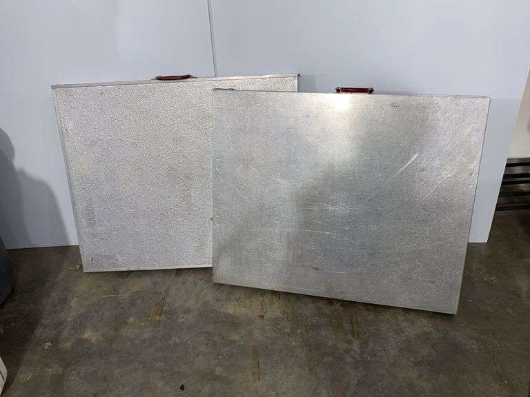 2 Metal Foldable Tables