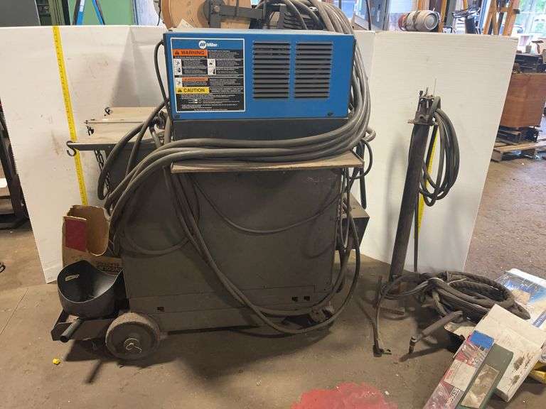 Lincoln Idealarc DC-400 Arc Welder