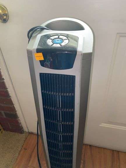 Lasko Oscillating Ceramic Tower Space Heater