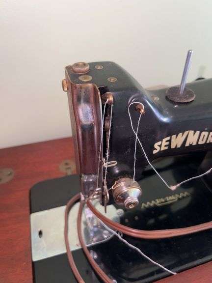 Sewmor Zig Zag Sewing Machine Table and Contents