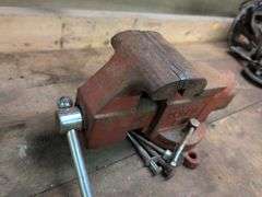 Olympia 5" bench vise