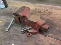 Olympia 5" bench vise