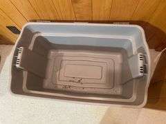 (3) matching Rubbermaid totes with lids