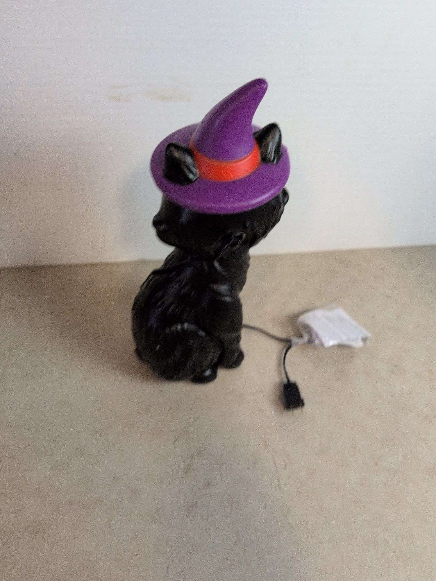 Halloween black cat blow mold - works - 17" tall