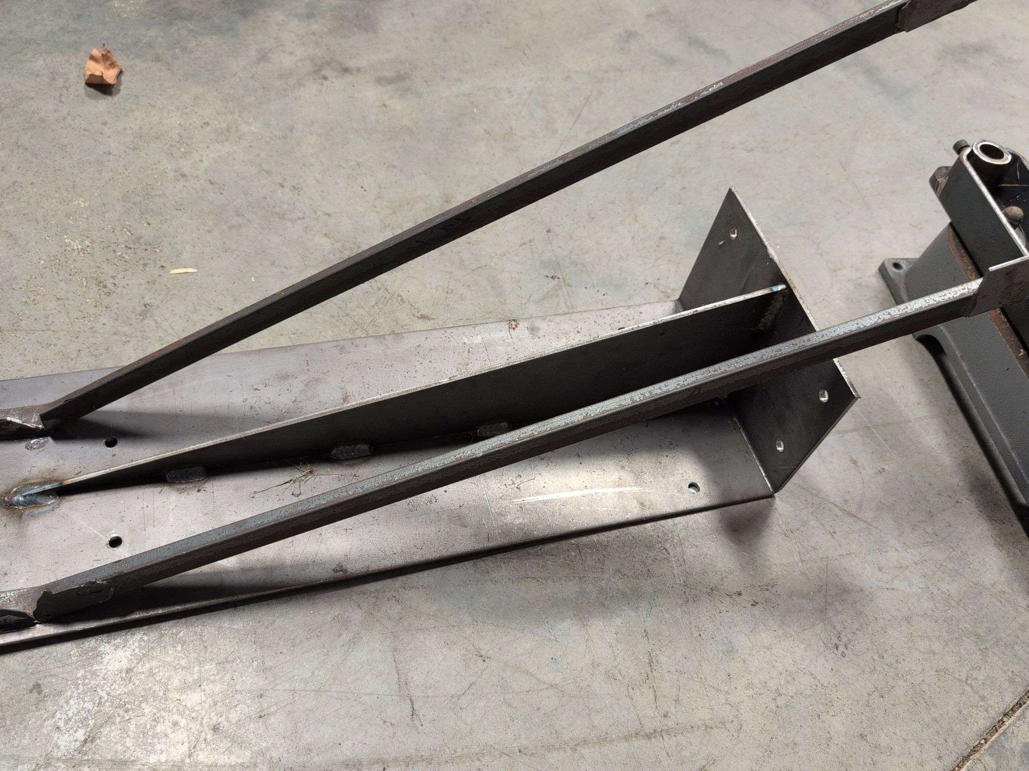 (2) metal pieces - part of wood lathe