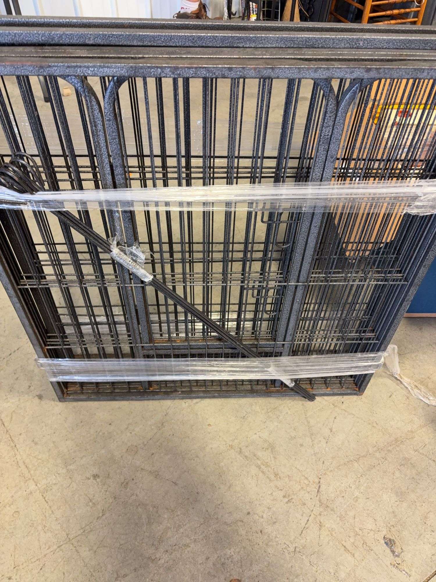 Metal dog cage