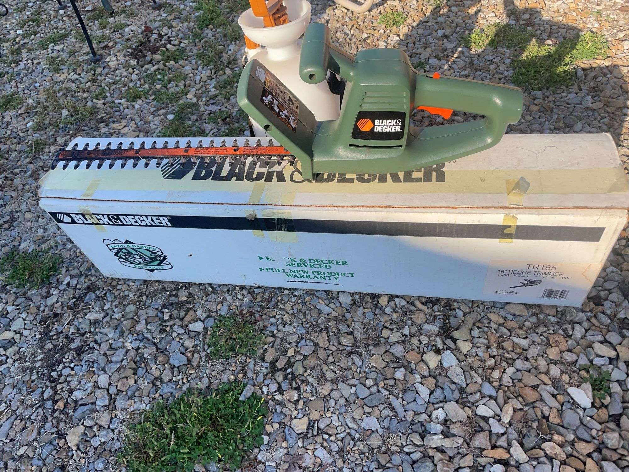 Black & decker trimmer and groundwork pump sprayer