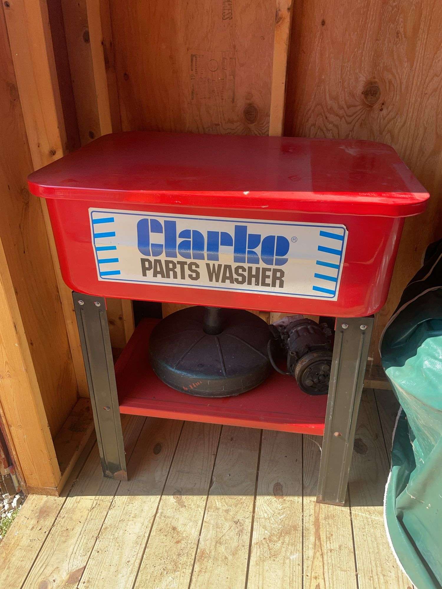 Clarke parts washer