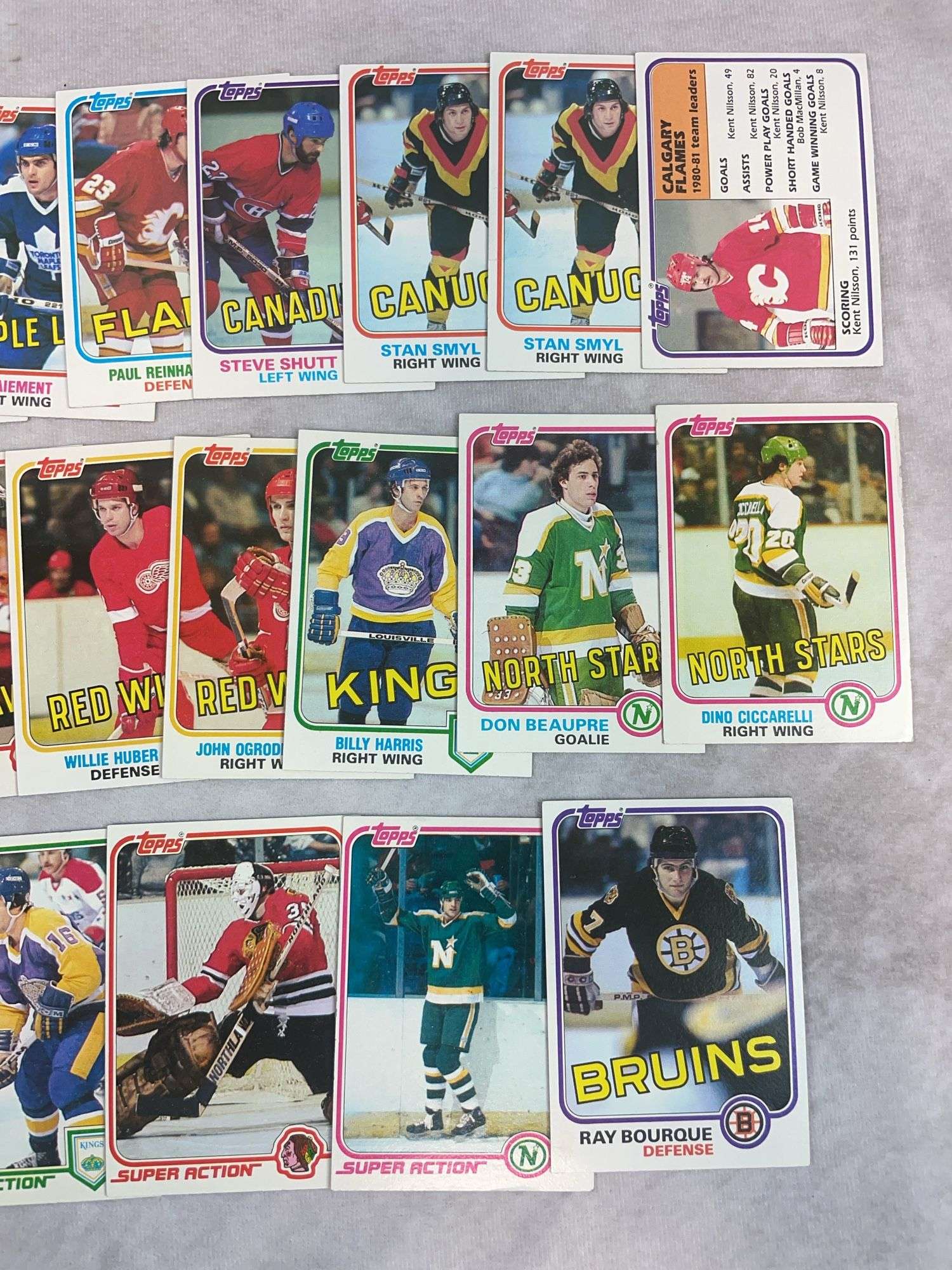 1981-1982 Topps Hockey lot of 25 w/ Ray Bourque