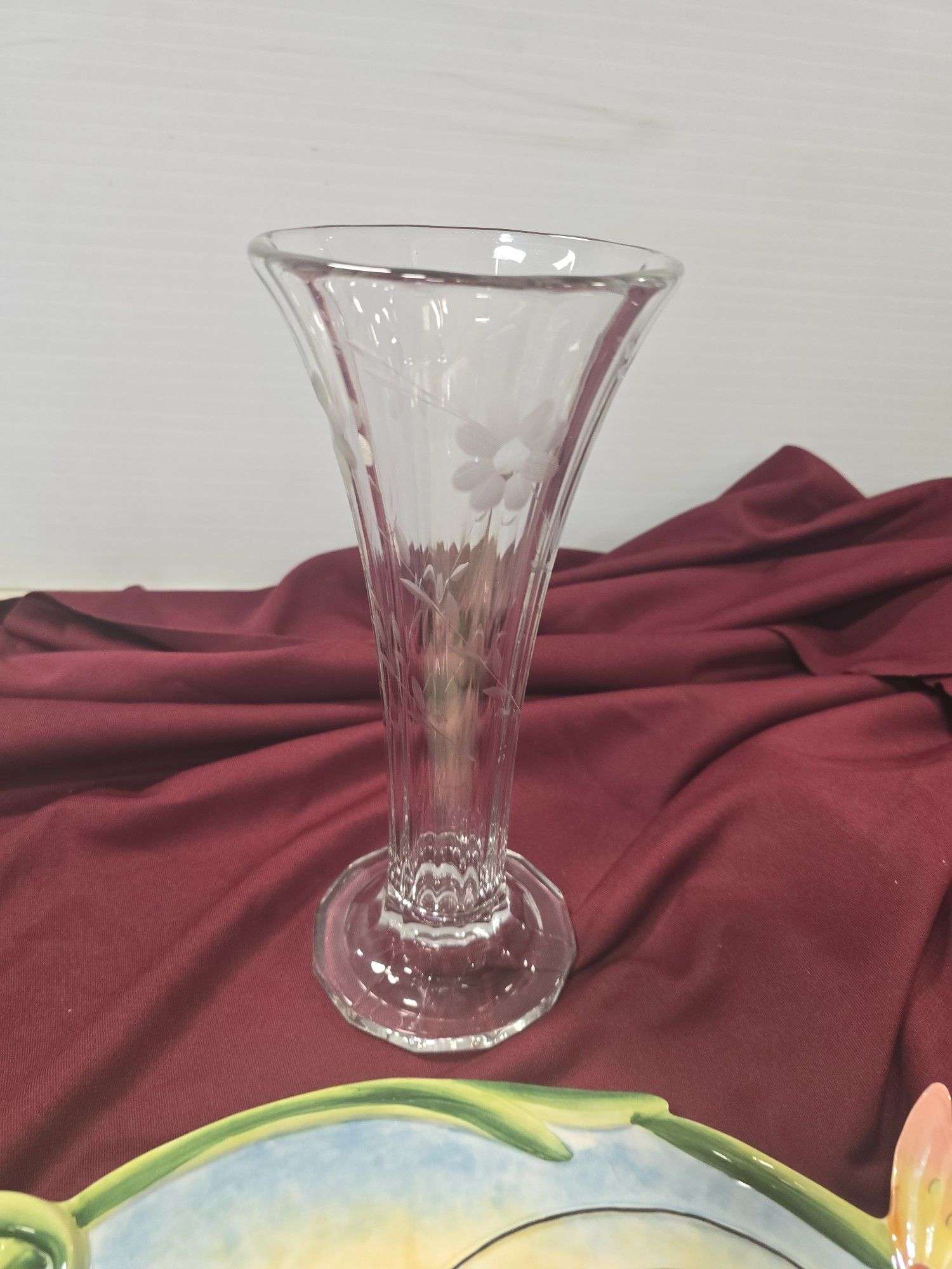 EDGED GLASS CRYSTAL VASE AND BUTTERFLY DISH