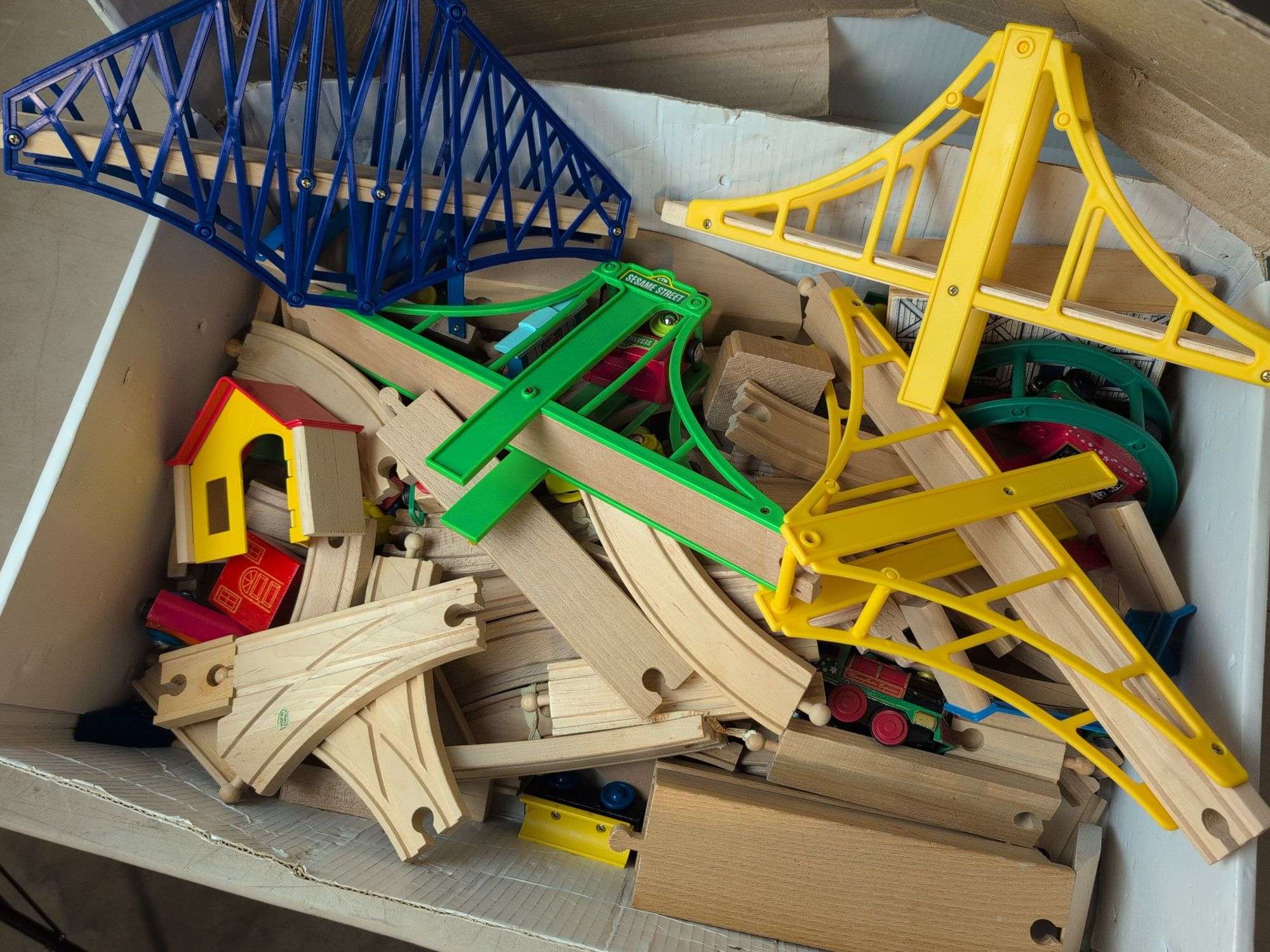 Sesame Street toy building blocks - roads and bridges