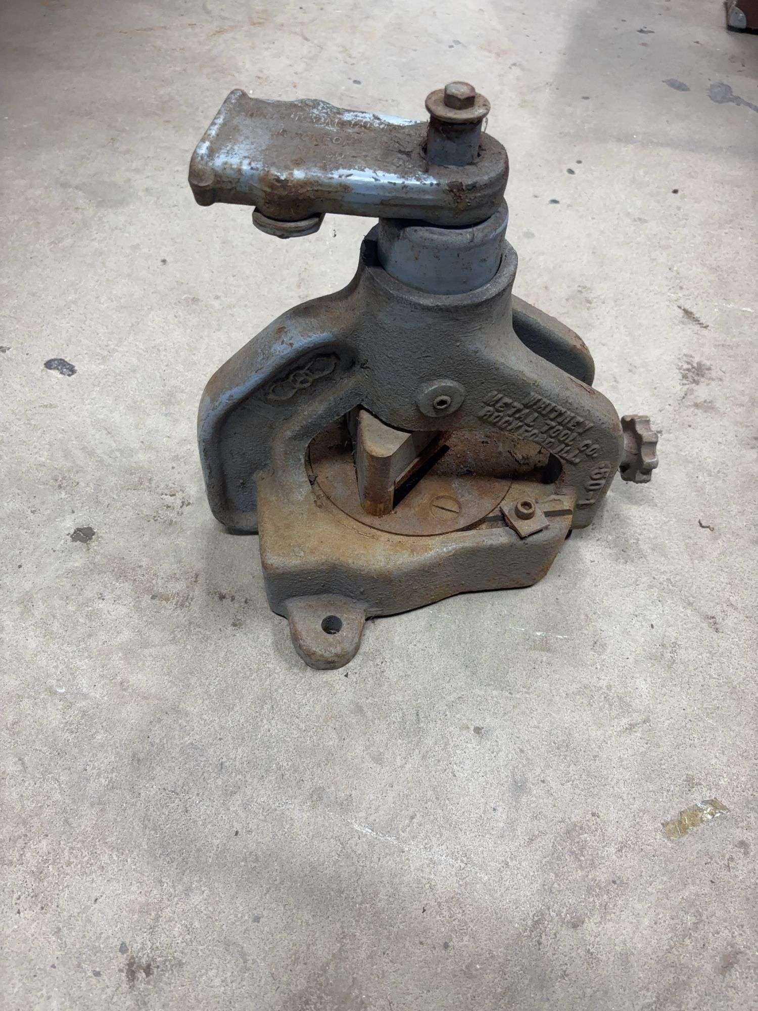 Whitney Metal Angle Iron Notcher