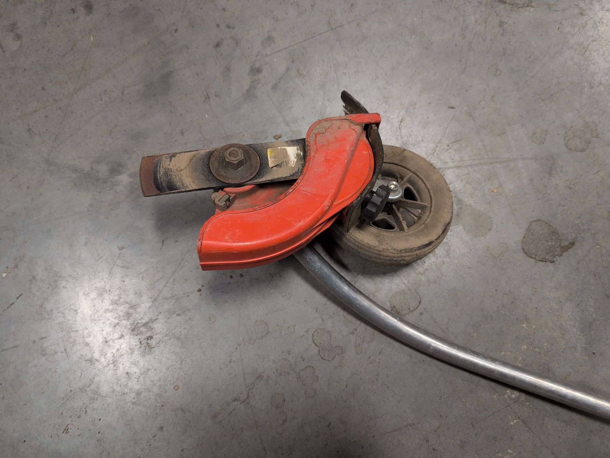 Husqvarna X-series 326E curved lawn edger - works