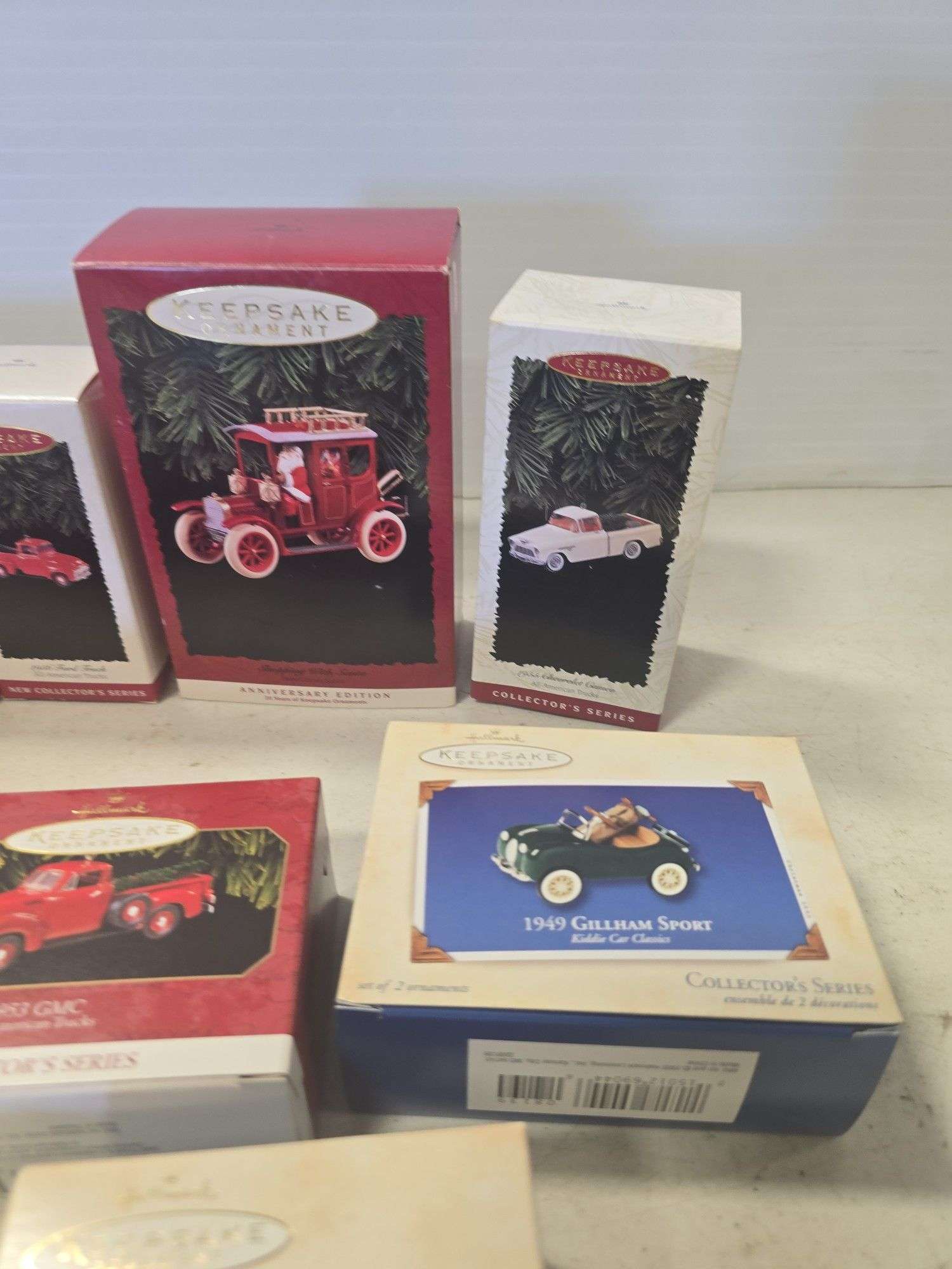 LOT OF 13 HALLMARK CARS CHRISTMAS ORNAMENTS