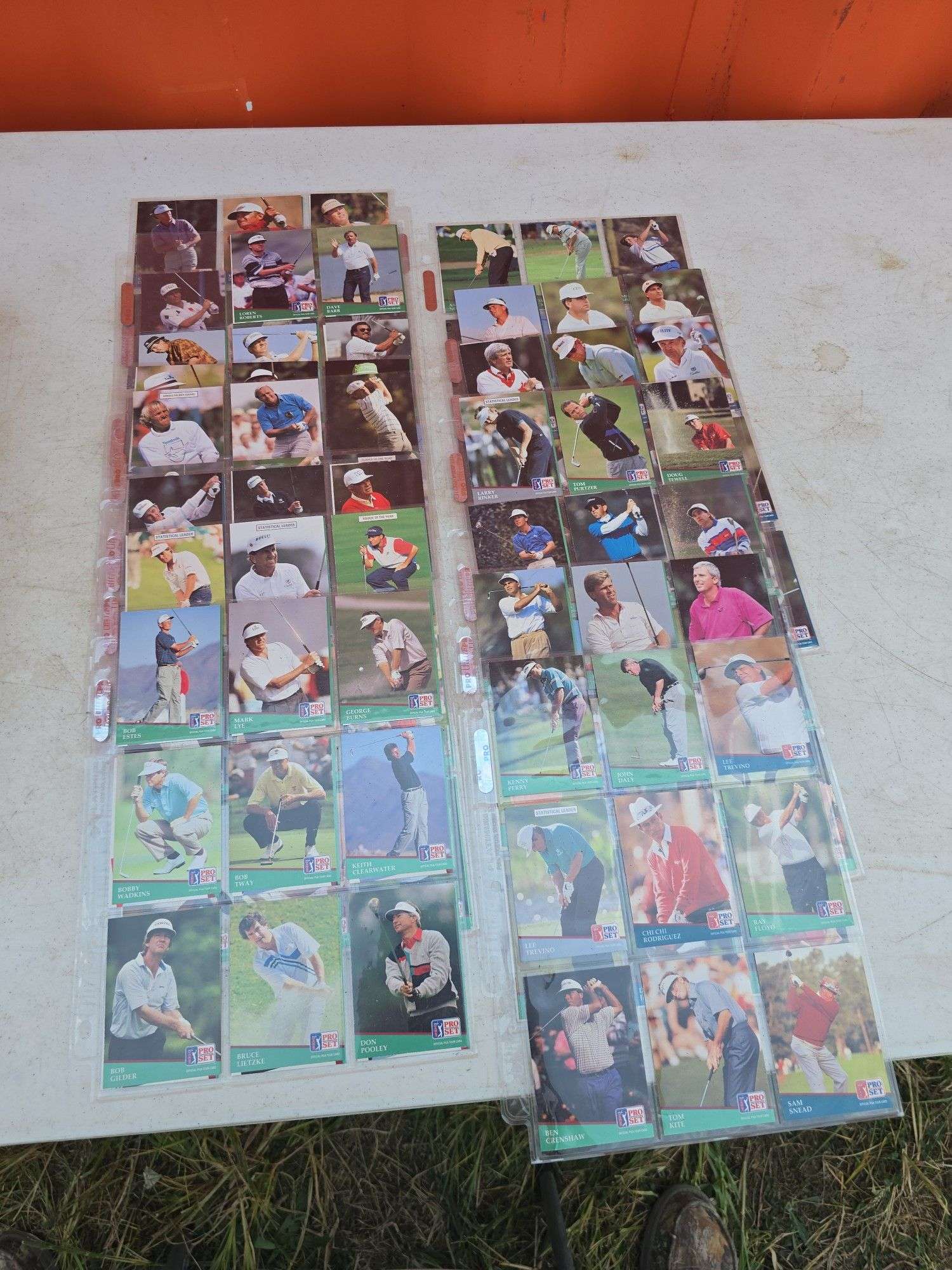 LOT OF GOLFING CARDS