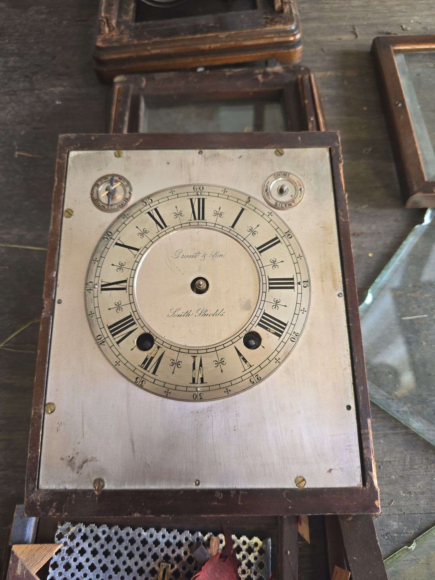 ANTIQUE CLOCK NEEDS ASSEMBLED