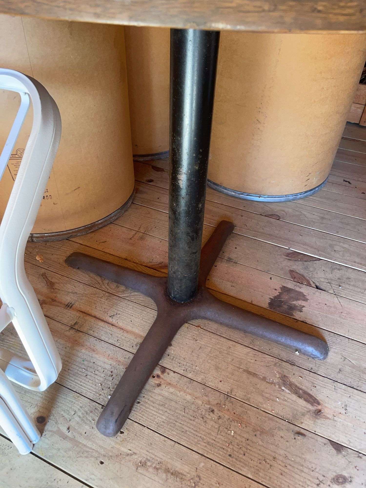 Bell with small round table - bell is not cast