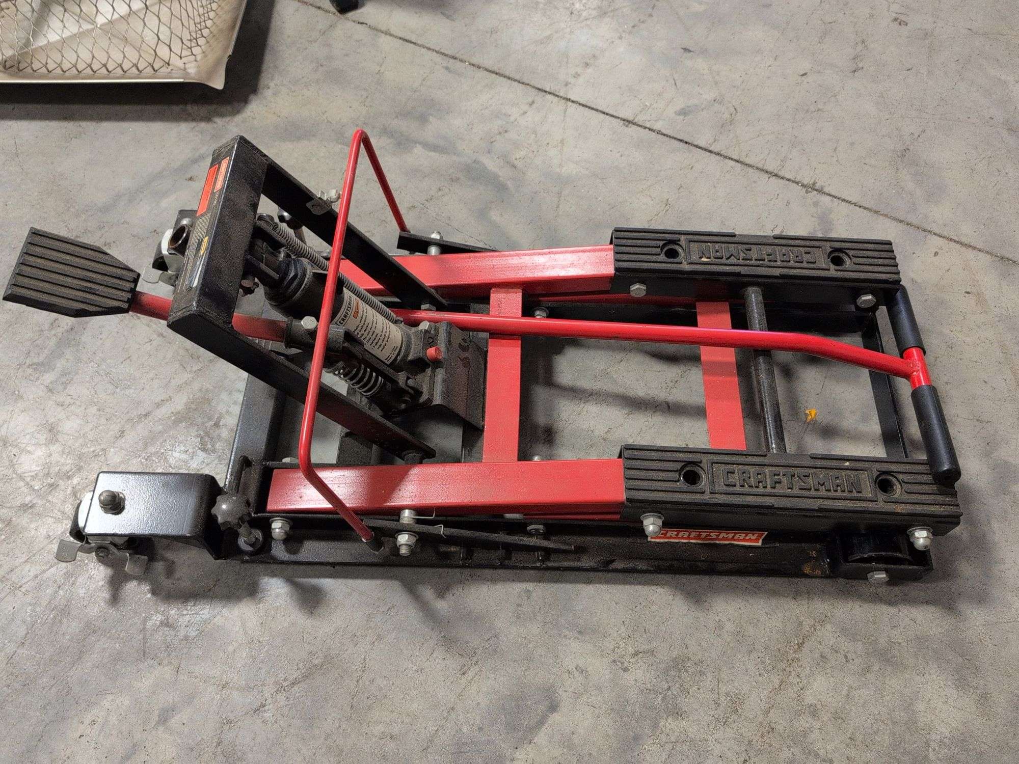 Craftsman 1500 lb motorcycle/ATV floor jack