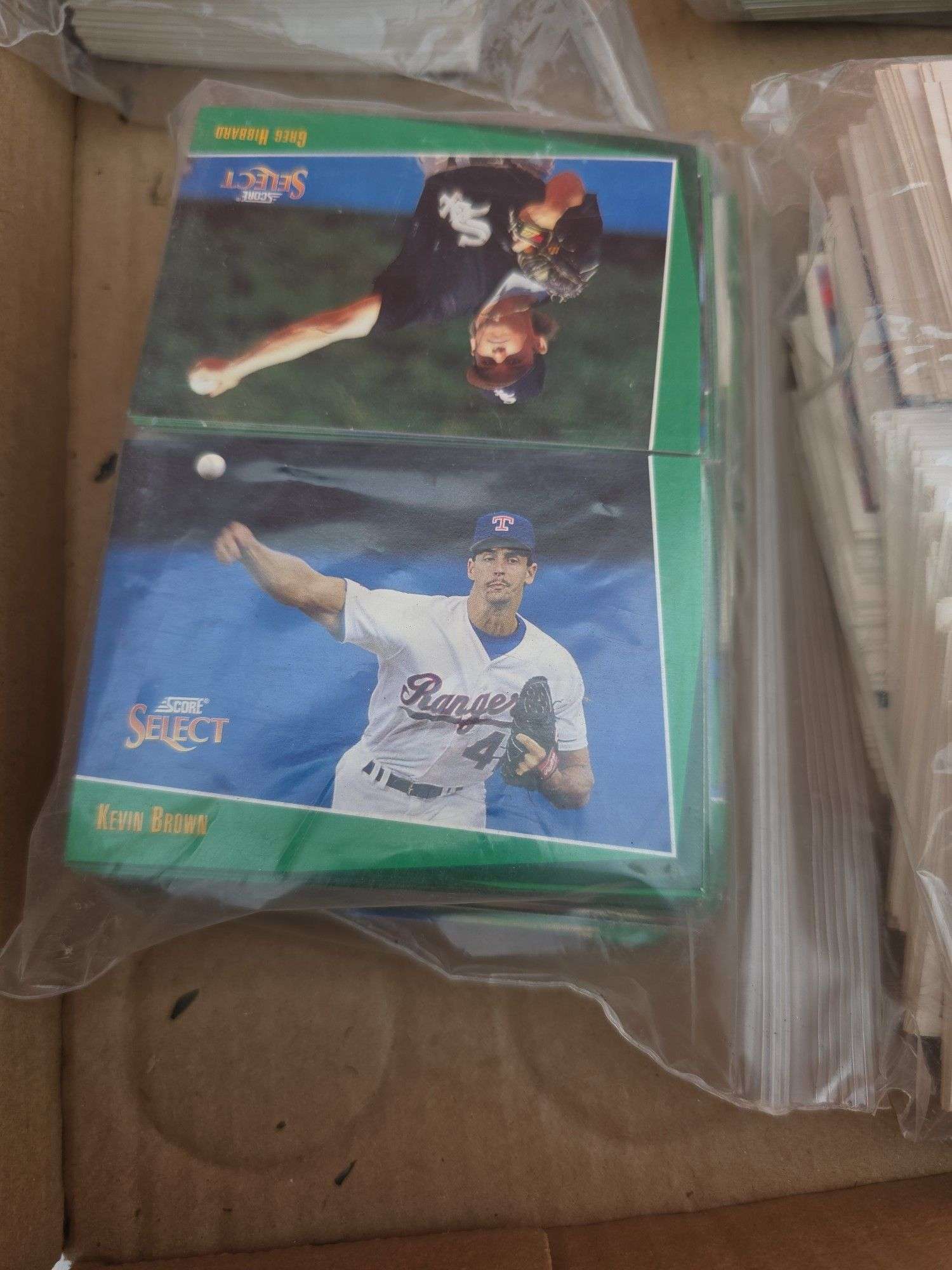 LOT OF BASEBALL CARDS