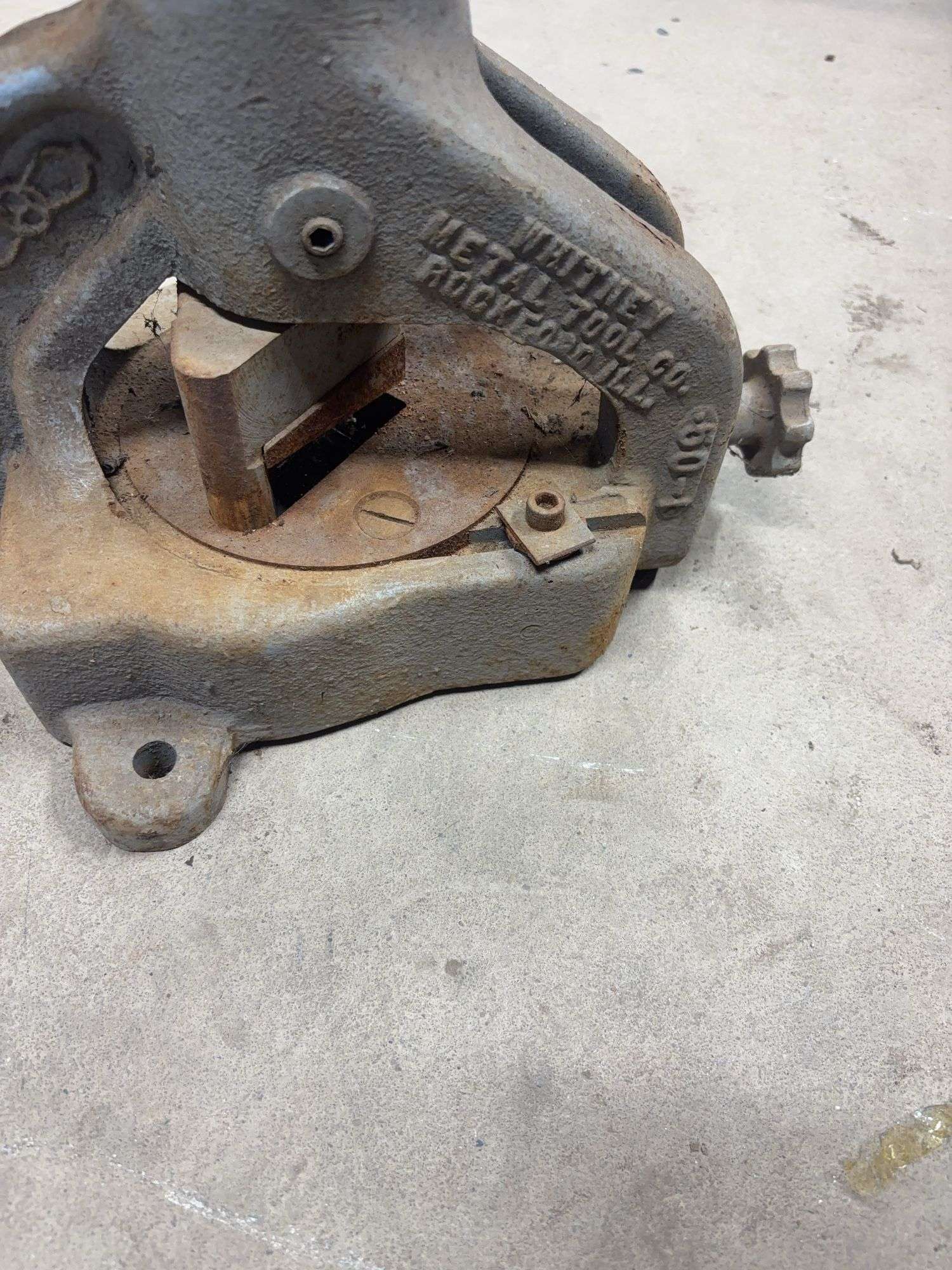 Whitney Metal Angle Iron Notcher