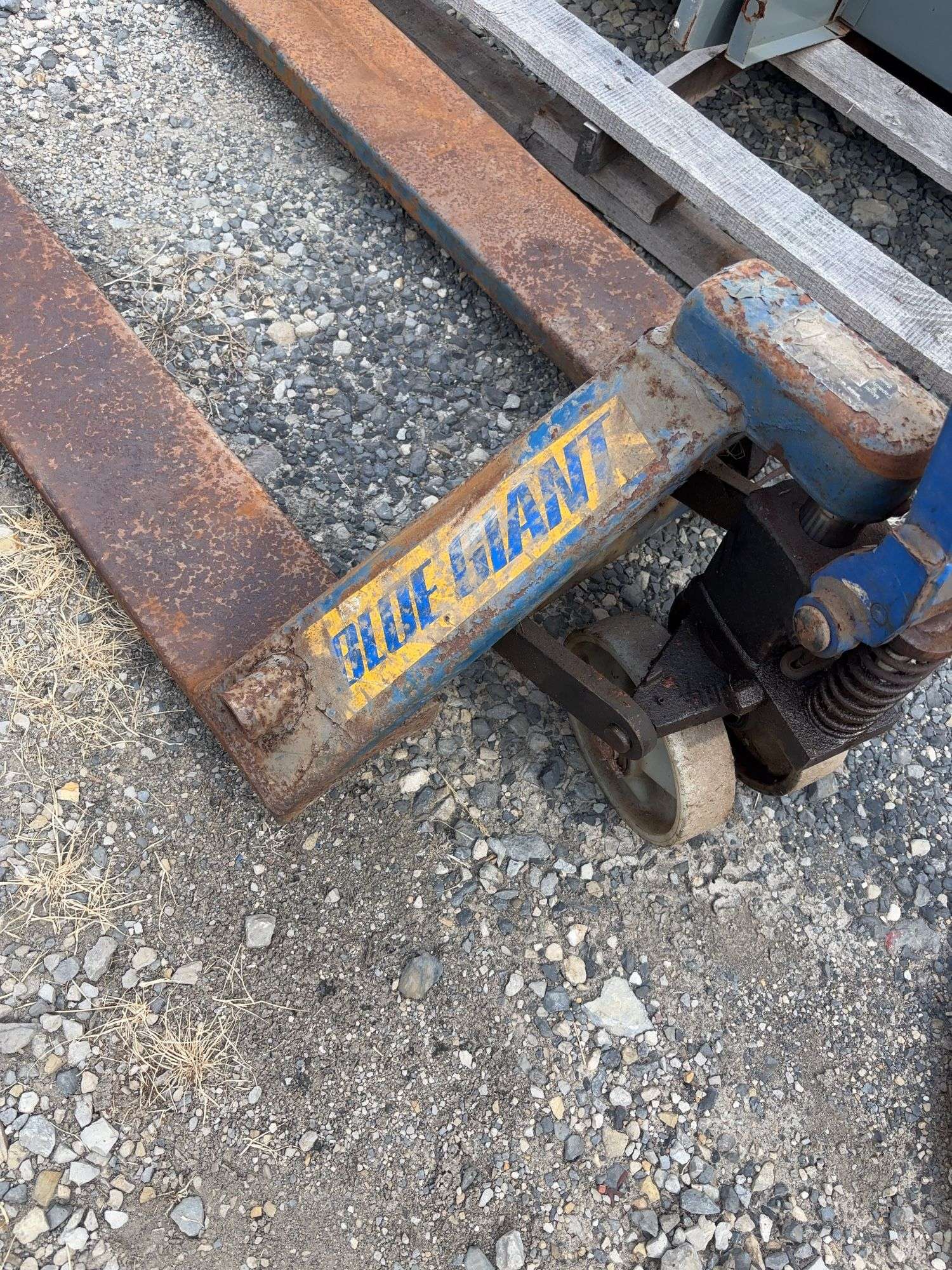 Blue Giant Fork Pallet Jack(works)