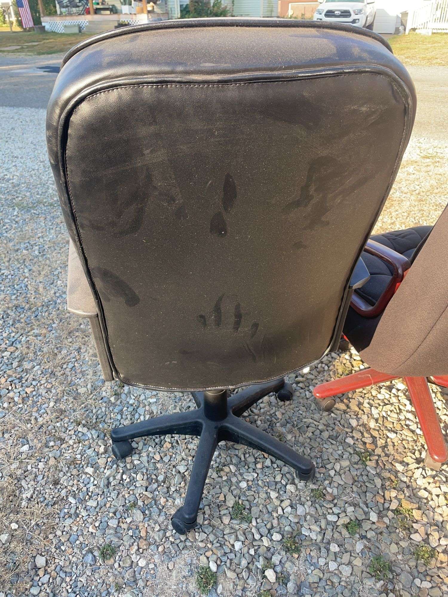 (2) office swivel chairs