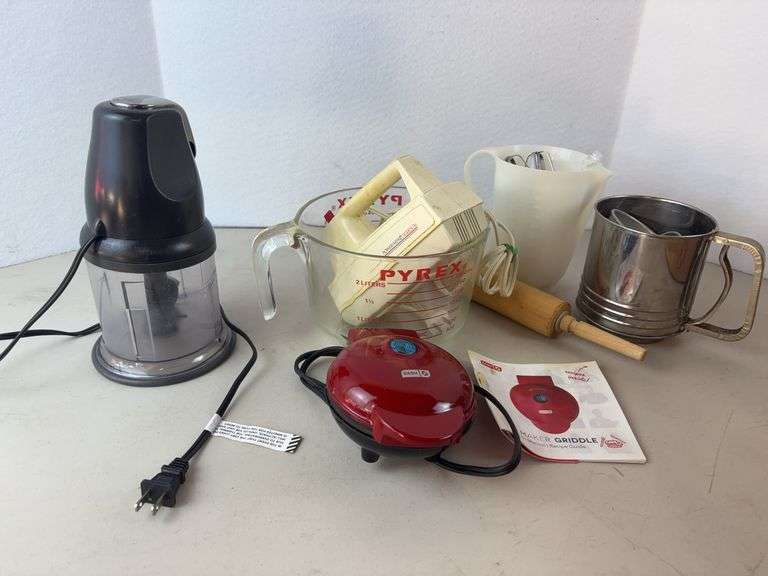 Kitchen Items, Pyrex Measuring Cup