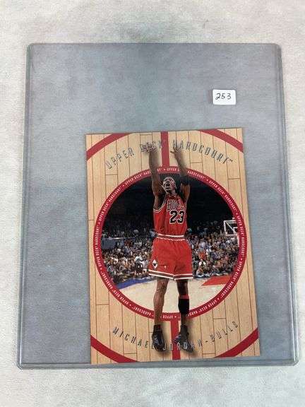 2 Card 1998 Upper Deck Hardcourt Michael Jordan Jumbo Lot