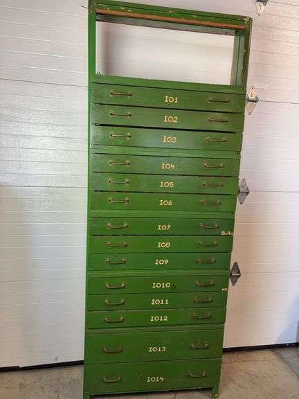 Green organizational stand - 32" wide, 8" deep, and 84" tall