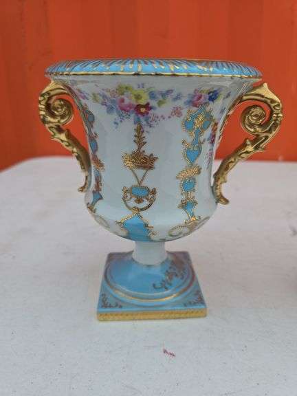 SET OF 2 VINTAGE HANDLED VASES