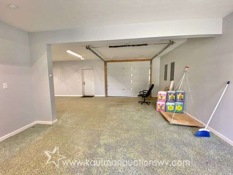 3800 Sq. Ft. Versatile Building, Commercial & Residential Opportunity (Sold $94,600)