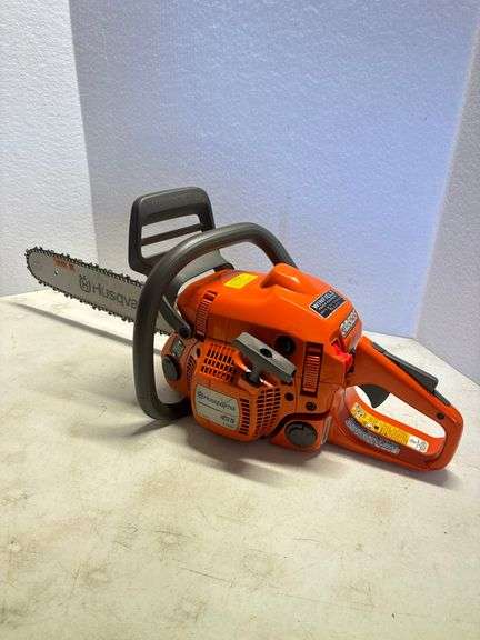 Husqvarna 435 Chainsaw ,X-Torq , (clean)w/Case